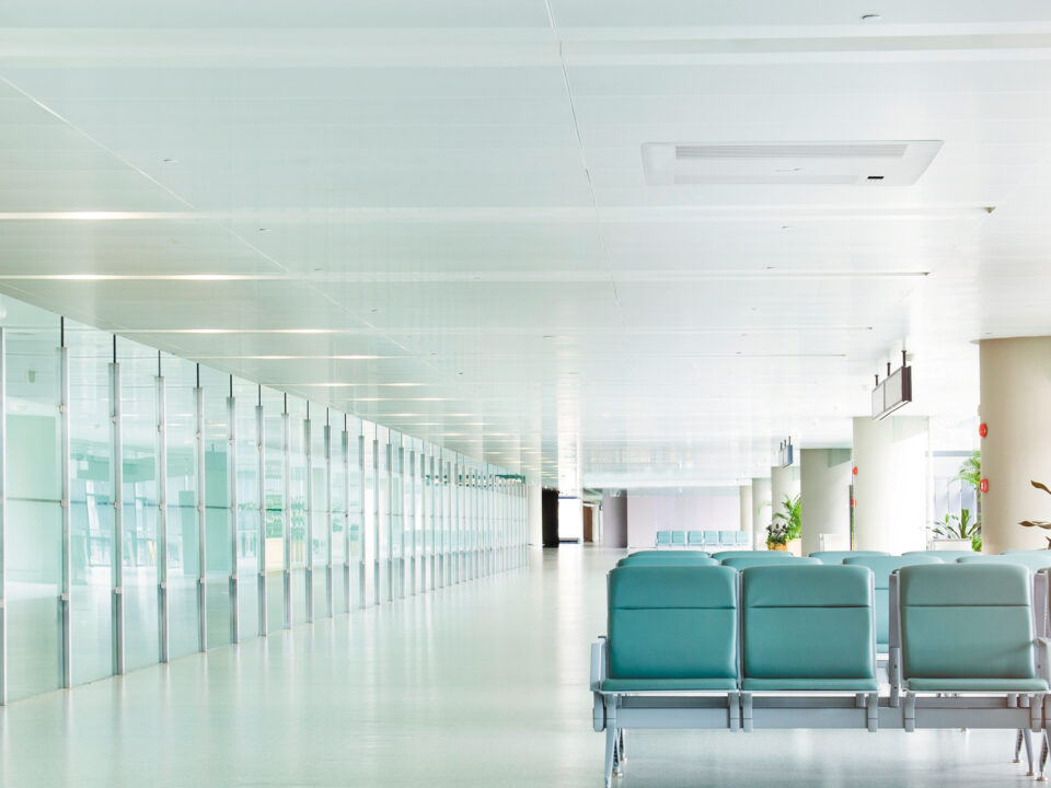 Climatización en edificios sensibles: sistemas VRF en hospitales y residencias